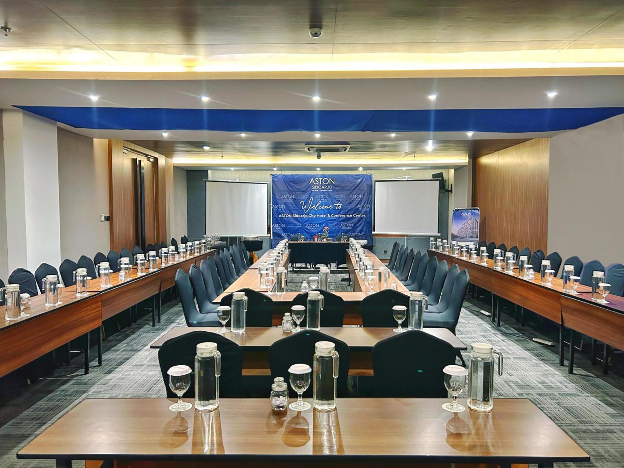 Aston Sidoarjo City Hotel & Conference Center Exterior foto